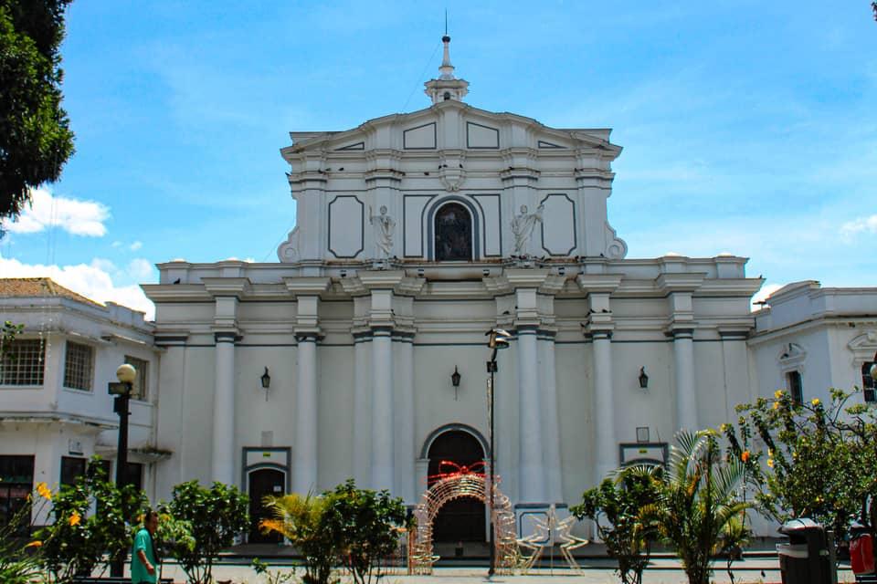 Catedral_Basilica_Nuestra_Se_ora_Asuncion_1.jpg